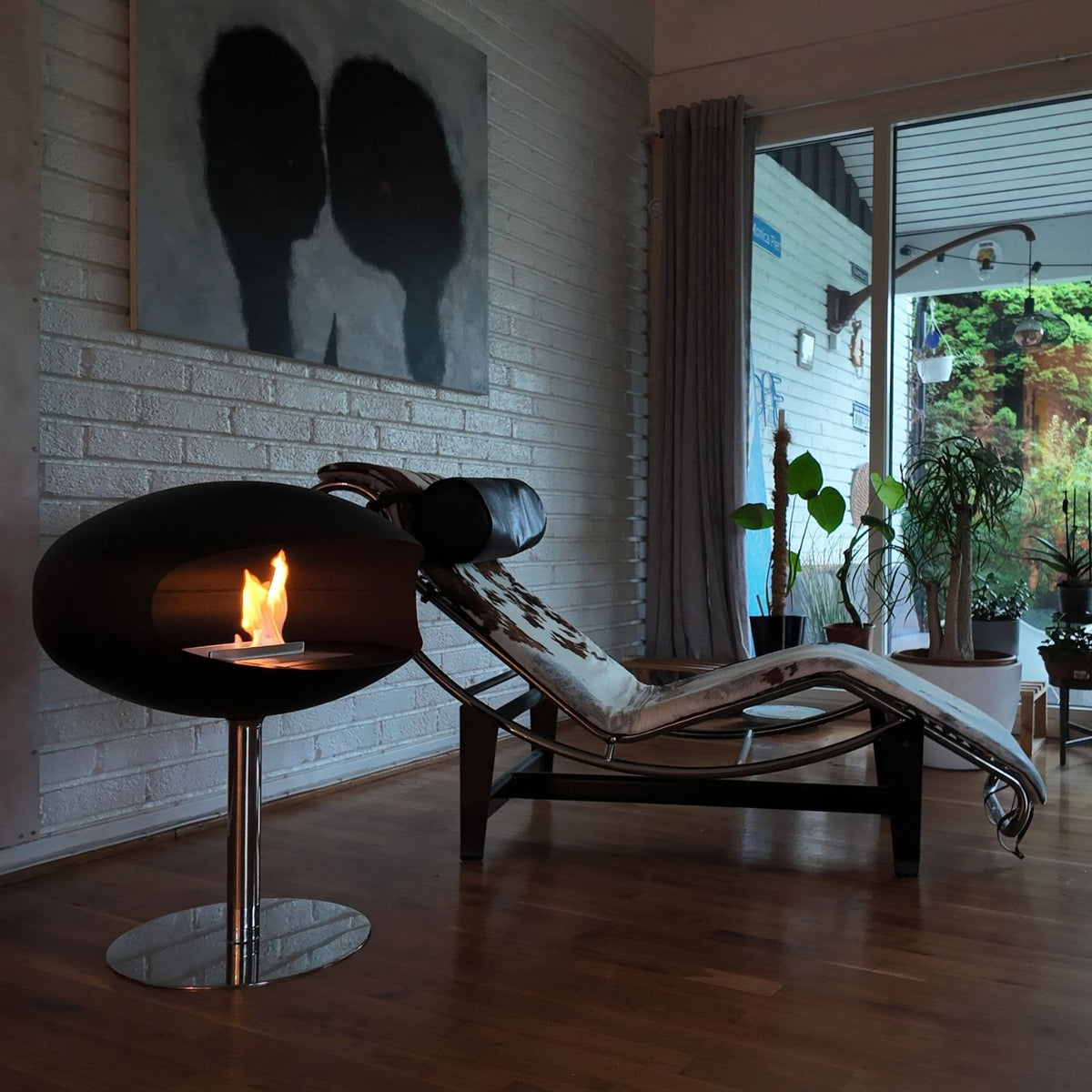 Cocoon Pedestal - Matte Black with Steel Pedestal