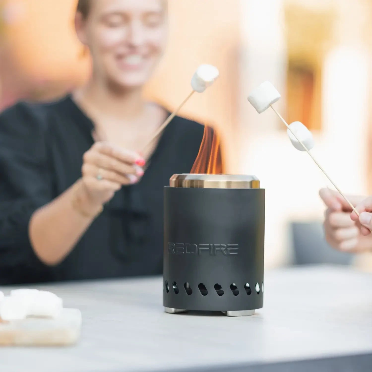 Volcano Pellet Tafelvuurkorf Small – Zwart RVS
