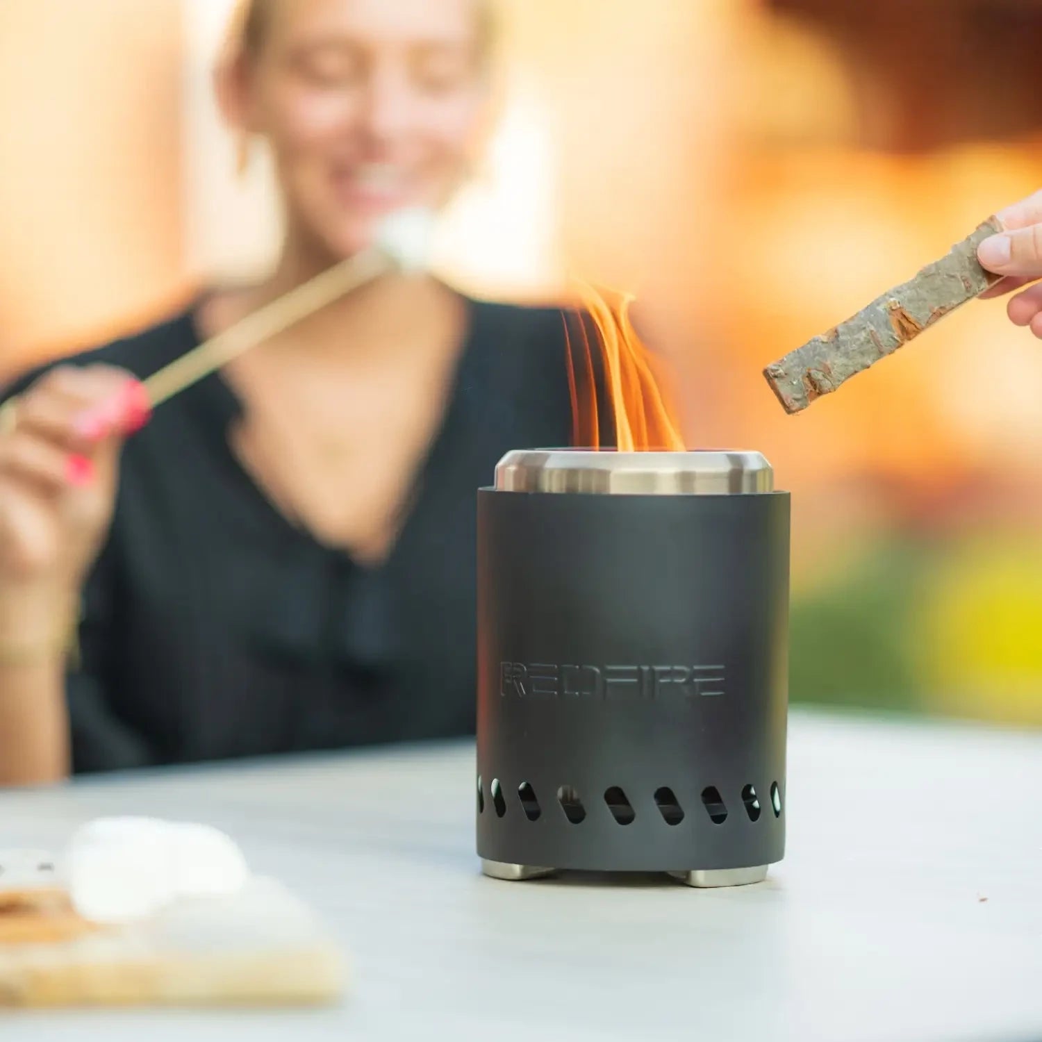 Volcano Pellet Tafelvuurkorf Small – Zwart RVS