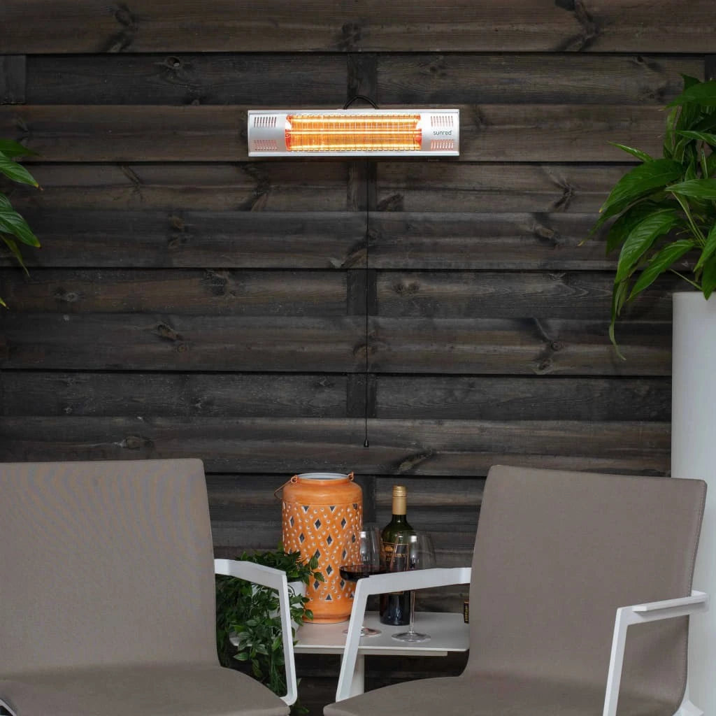Vigo wandgemonteerde terrasverwarmer met een vermogen van 1500 W
